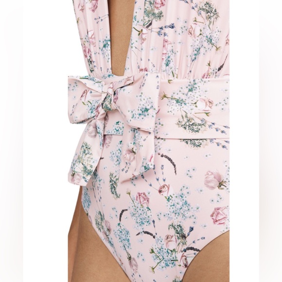 NWT WeWoreWhat Brooklyn One Piece Halter Floral Swimsuit Revolve, Medium - Picture 4 of 10